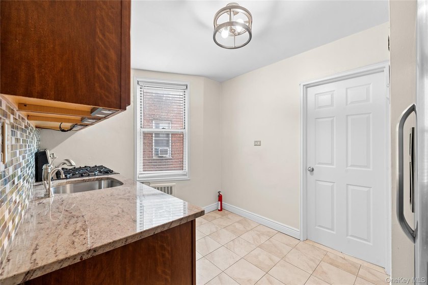 Welcome to The Louisiana, one of Forest Hills' most financially - photo 15