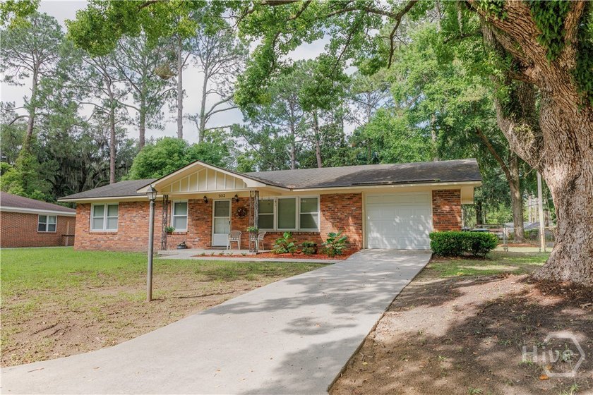 **250 Special** Seller contributing $1,500 towards closing costs - photo 3