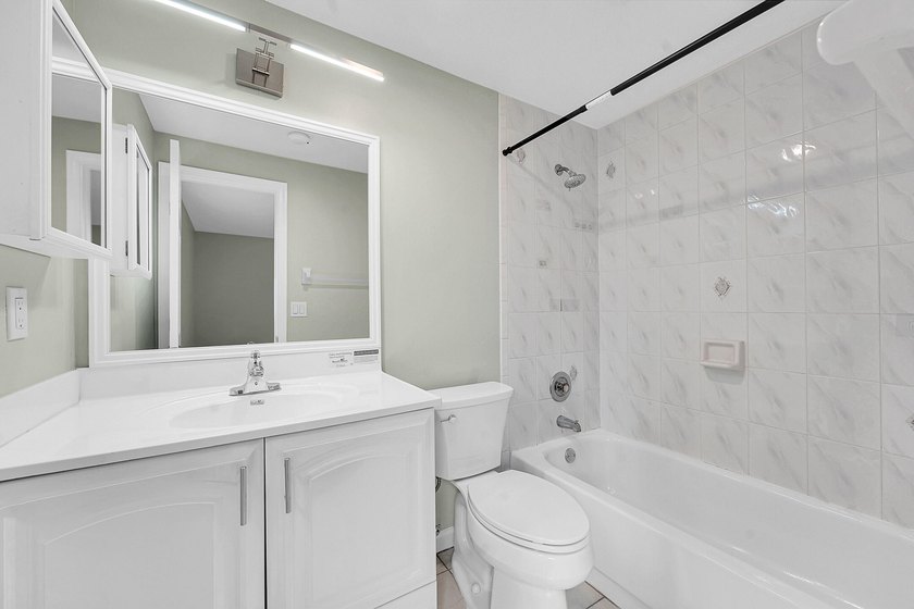 Welcome to your new home a beautifully maintained 3 bedroom, 2 - photo 16