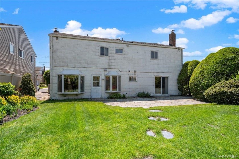 Welcome to 3089 Monterey Drive a Spacious and well-maintained - photo 31