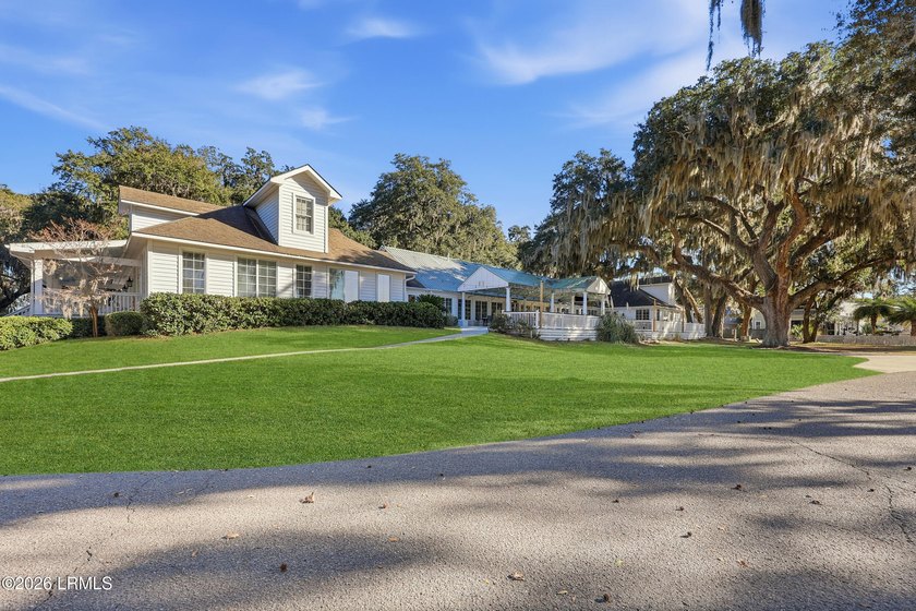 Discover the pinnacle of island living with this premier corner - photo 11
