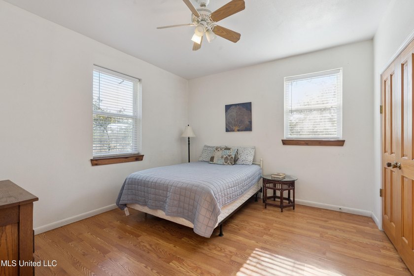 Classic elevated coastal cottages at 10450 MS 603 in Bay St - photo 11