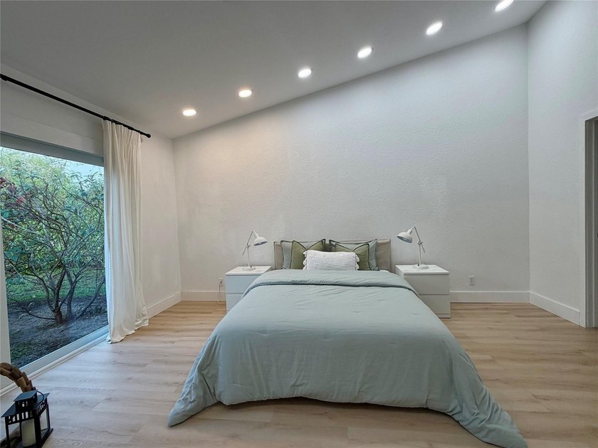 All ages Updated 2BR/2BA corner condo with the feel of a - photo 17