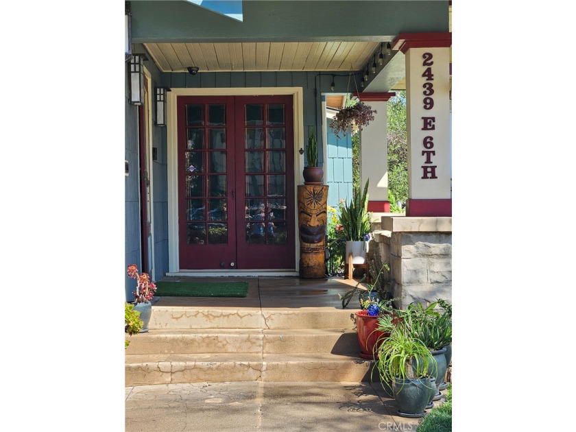 One of a Kind! Wood shingled Craftsman Bungalow located on a - photo 4