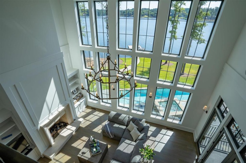 Exceptional Lakefront Home with Breathtaking Views. Under Contrac - photo 10