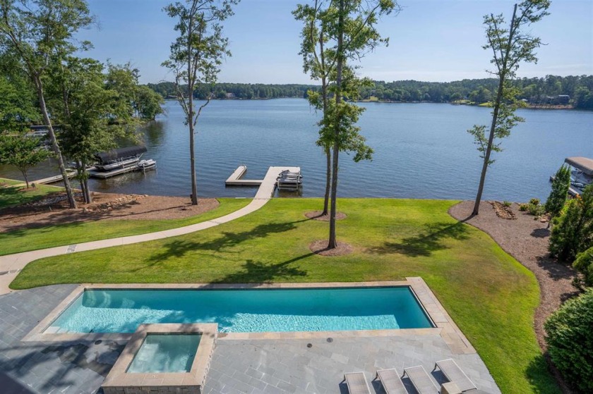 Exceptional Lakefront Home with Breathtaking Views. Under Contrac - photo 4