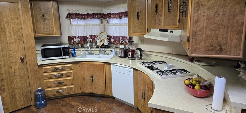Back on Market - Seller says sell!!! Oh My!! Lowest priced home - photo 6