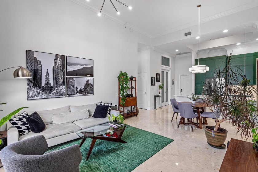 Fully upgraded 2 bed 2 bath plus a den! This stunning 5th-floor - photo 14