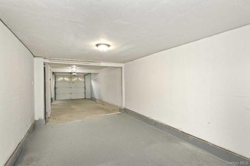 Looking for turnkey in prime location? Look no further. 107 - photo 23