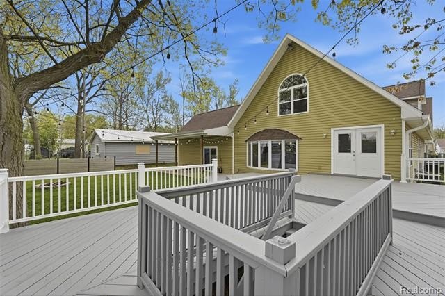 Luxury lakefront living! This one-of-a-kind waterfront home - photo 49