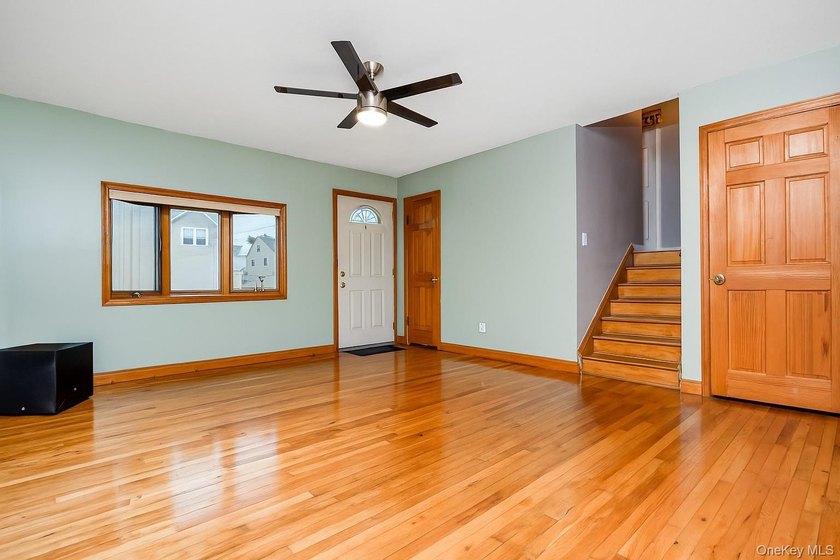 1012-N-Ontario-Ave-Lindenhurst-NY-11757 Turnkey 5-Bedroom - photo 14
