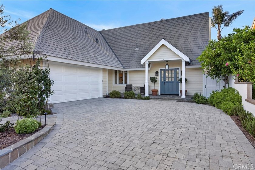 Welcome to 9601 Dumbreck Drive, a beautifully updated Granada - photo 3