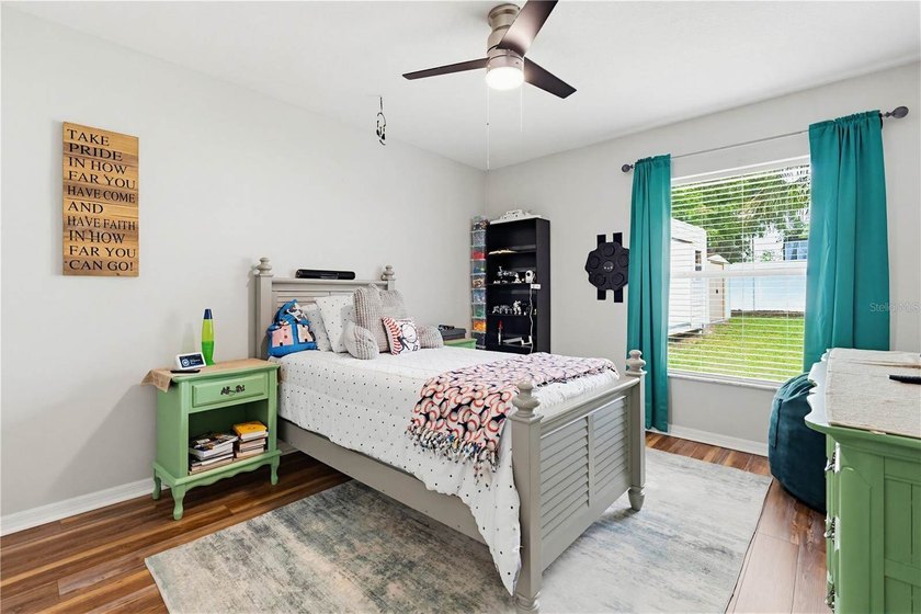 Enjoy the Florida lifestyle in this spacious and beautifully - photo 26