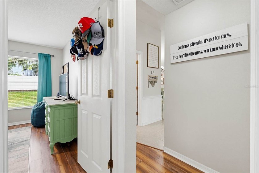 Enjoy the Florida lifestyle in this spacious and beautifully - photo 28