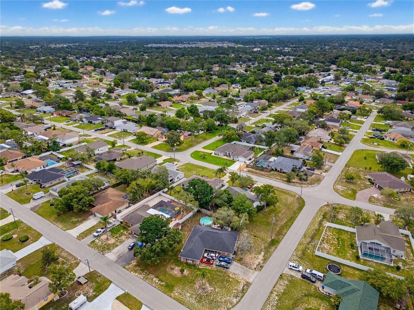 Enjoy the Florida lifestyle in this spacious and beautifully - photo 40