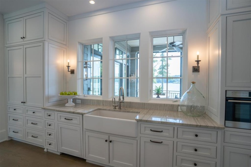 Exceptional Lakefront Home with Breathtaking Views. Under Contrac - photo 16