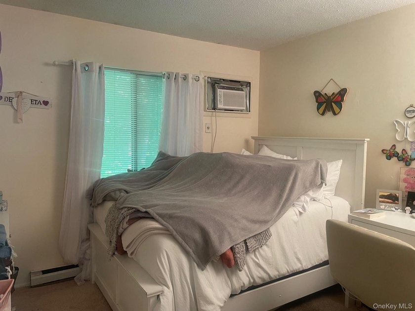 Beautiful Chelsea Cove End Unit with Wooded Privacy! Welcome - photo 14