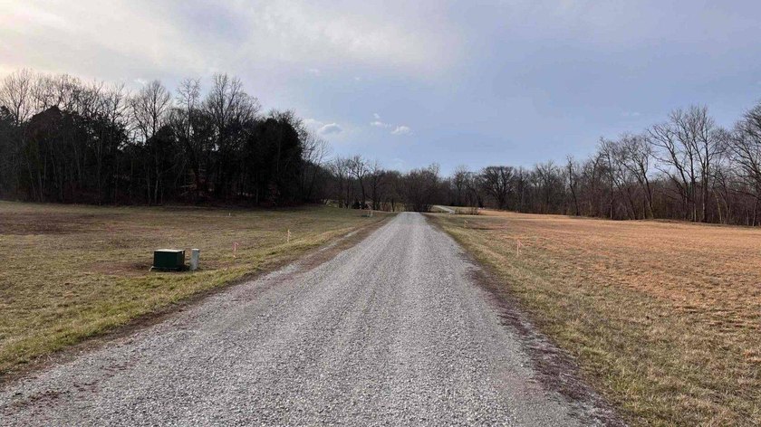 The Bend offers a unique opportunity to acquire property on one - photo 21