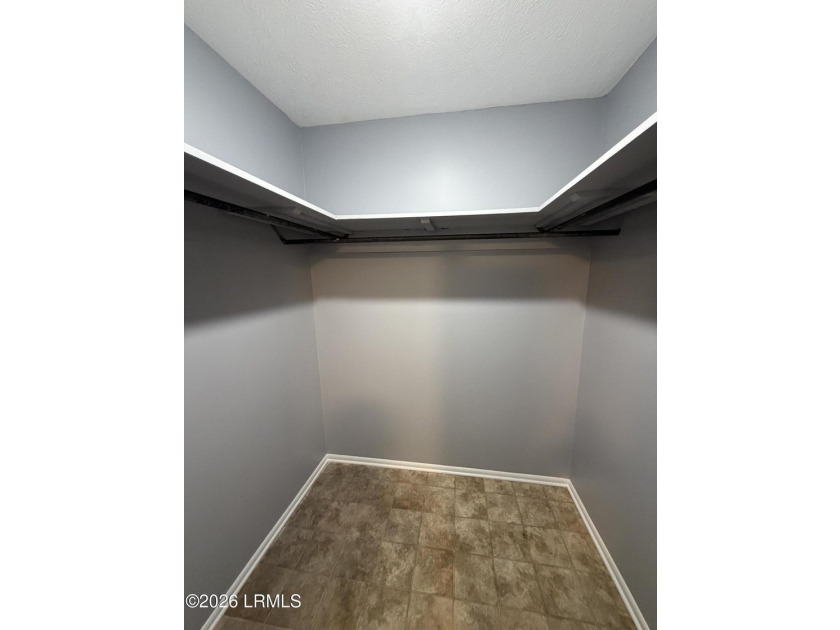 Conveniently on Lady's Island in Royal Pines Estates with over a - photo 22