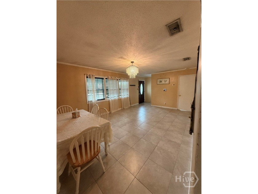 Unlock the potential of this unique property featuring a - photo 3