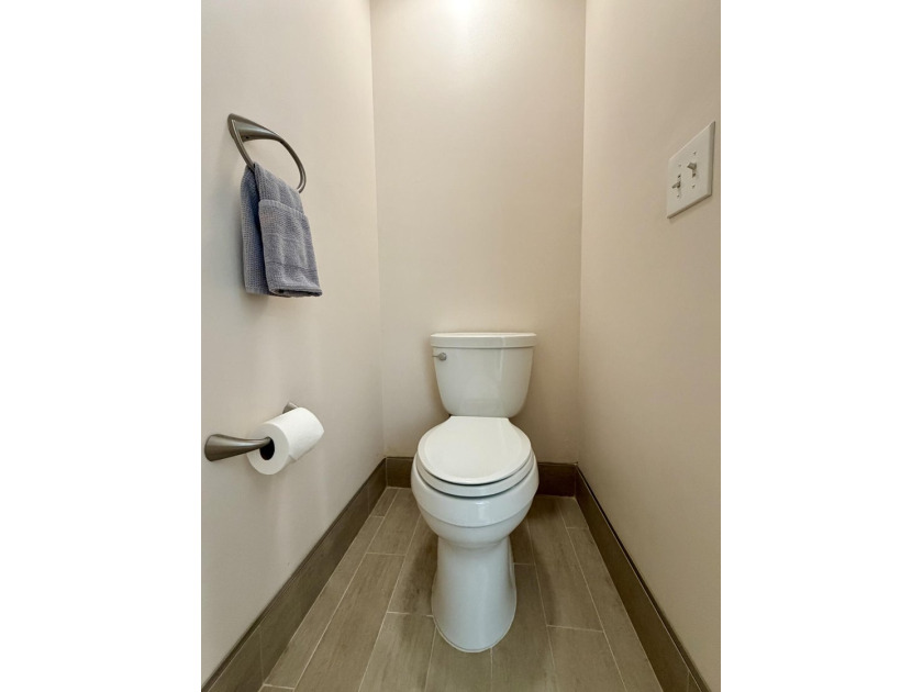 Welcome home to luxury and peace of mind in a highly - photo 18