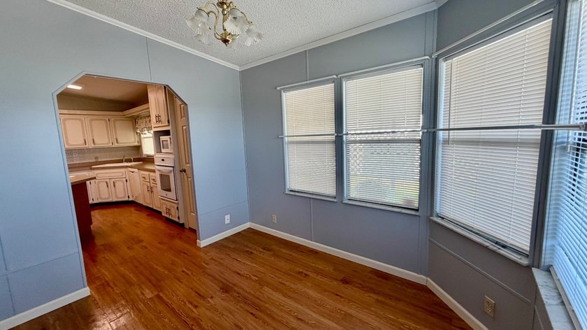 WELCOME HOME Beautifully maintained and exceptionally cared for - photo 10