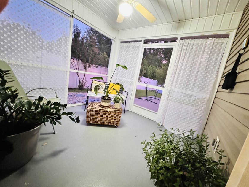 Rare Gem!!!!! This stunning, well-maintained corner home is - photo 18