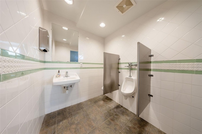 PRICED BELOW APPRAISAL! Don't miss this rare opportunity to own - photo 18