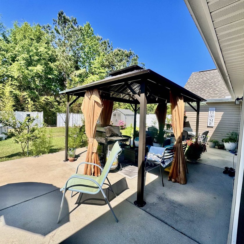 Rare Gem!!!!! This stunning, well-maintained corner home is - photo 19