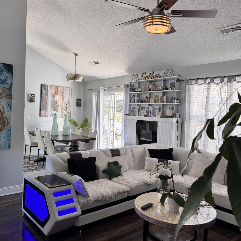 Rare Gem!!!!! This stunning, well-maintained corner home is - photo 30