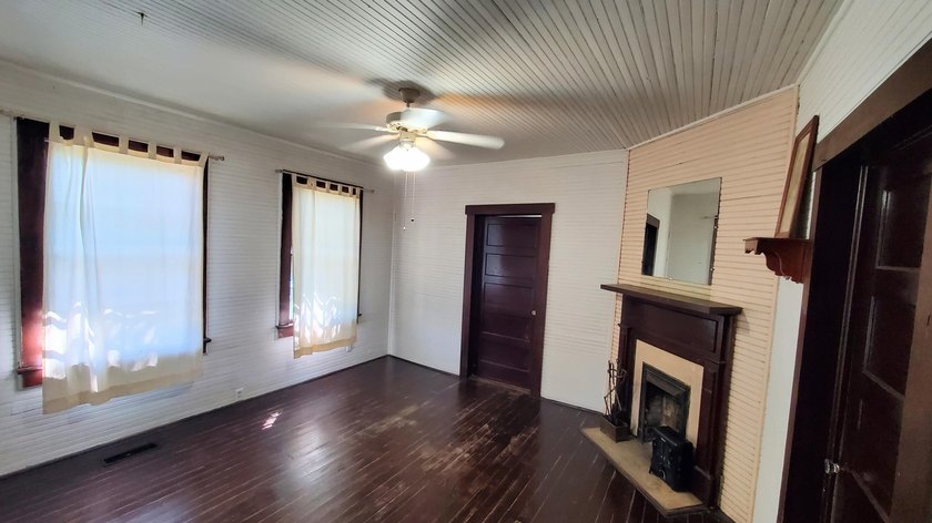 Keysville Treasure (rare gem)- Renovated 1940 Home on a Full - photo 7