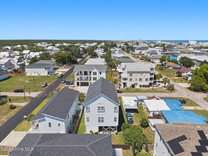 Just six blocks from the ocean and located in the heart of - photo 31