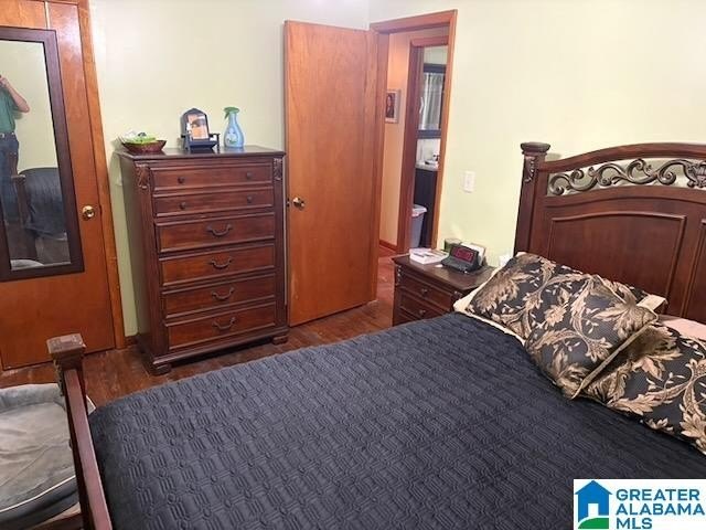 A cozy cottage with a waterfront view. Who could ask for - photo 7