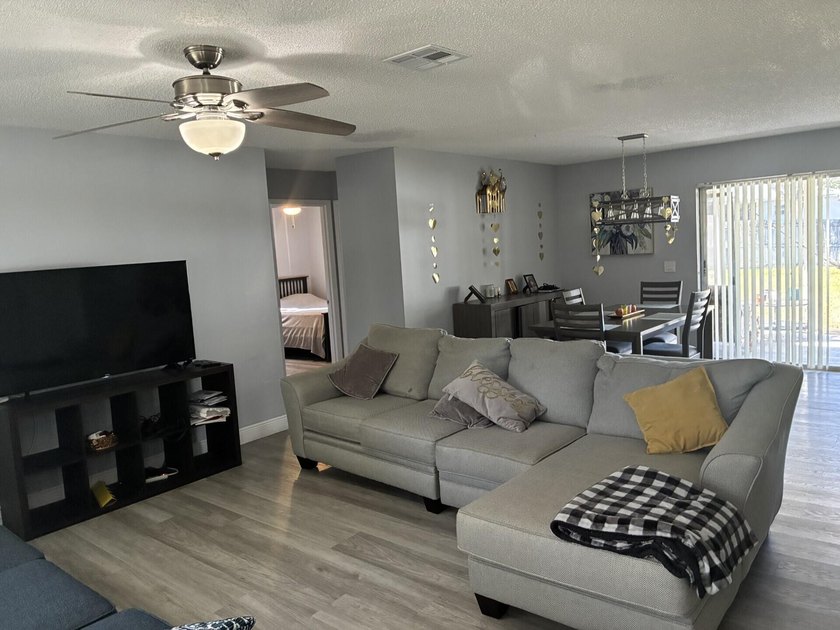 all measure approx. Beautiful 3/2/1 Remodeled house with - photo 3