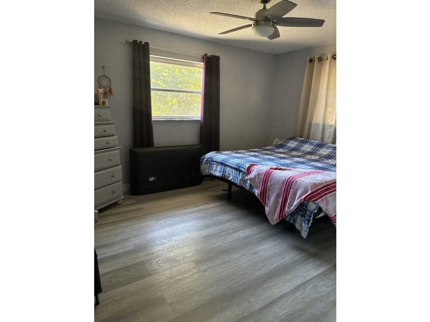 all measure approx. Beautiful 3/2/1 Remodeled house with - photo 5