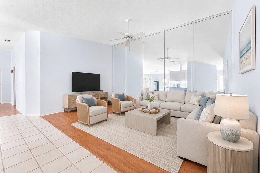 Immaculate two-bedroom, two-bath updated villa with a two-car - photo 4