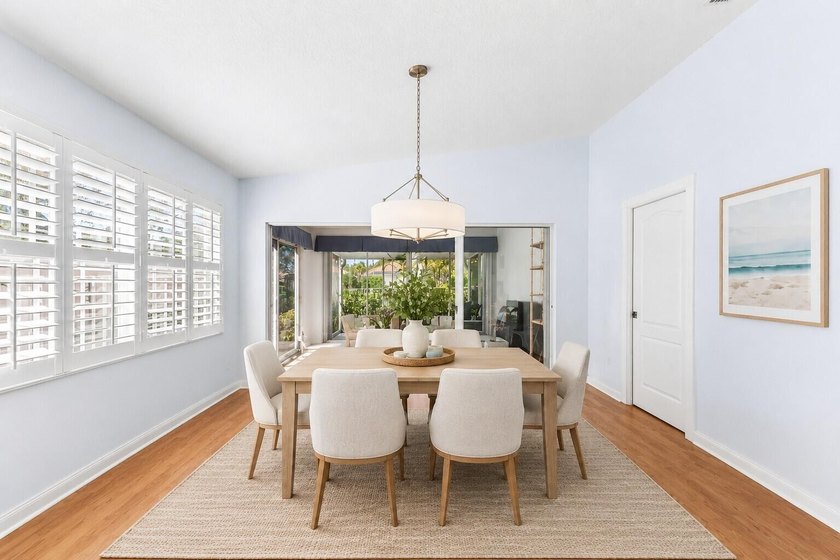 Immaculate two-bedroom, two-bath updated villa with a two-car - photo 9