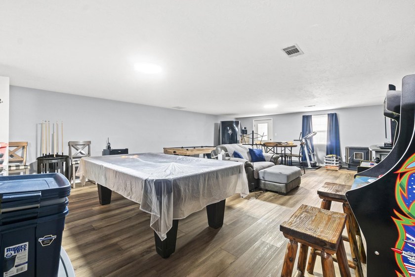 Stunning Tri-Level Brick Beauty in highly desirable - photo 22