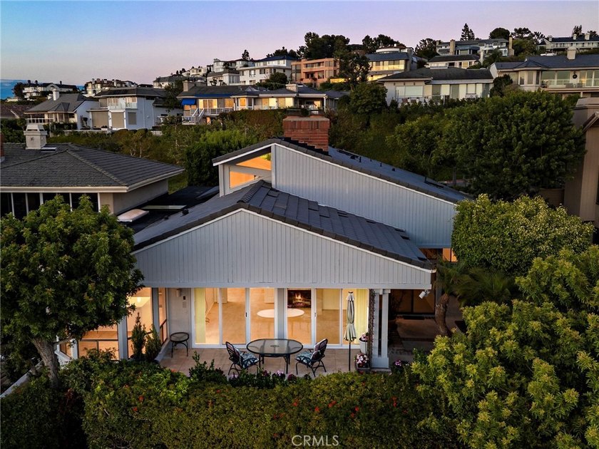 Welcome to 21 Montpellier, an exceptional 2,700sq ft - photo 4