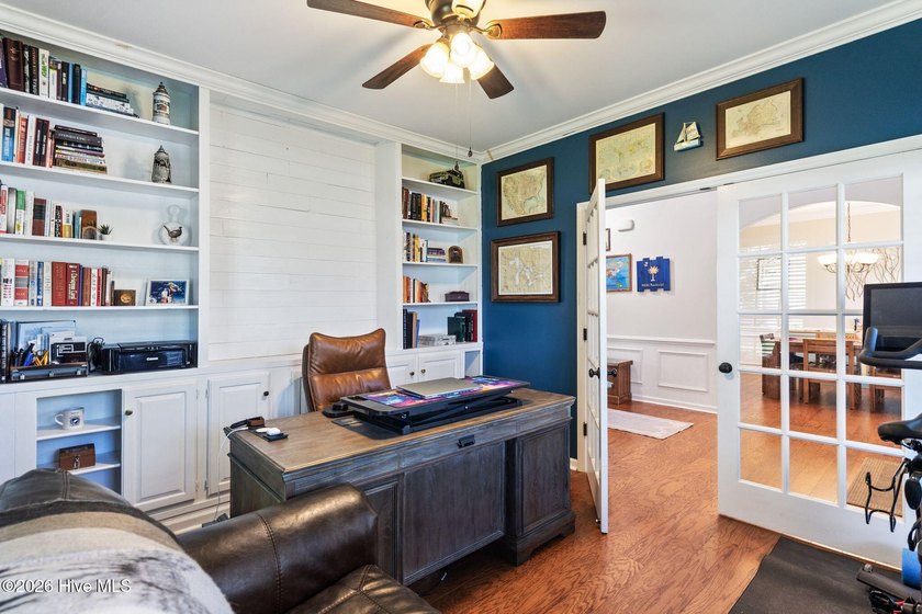 Welcome to this beautifully maintained home, perfectly situated - photo 11