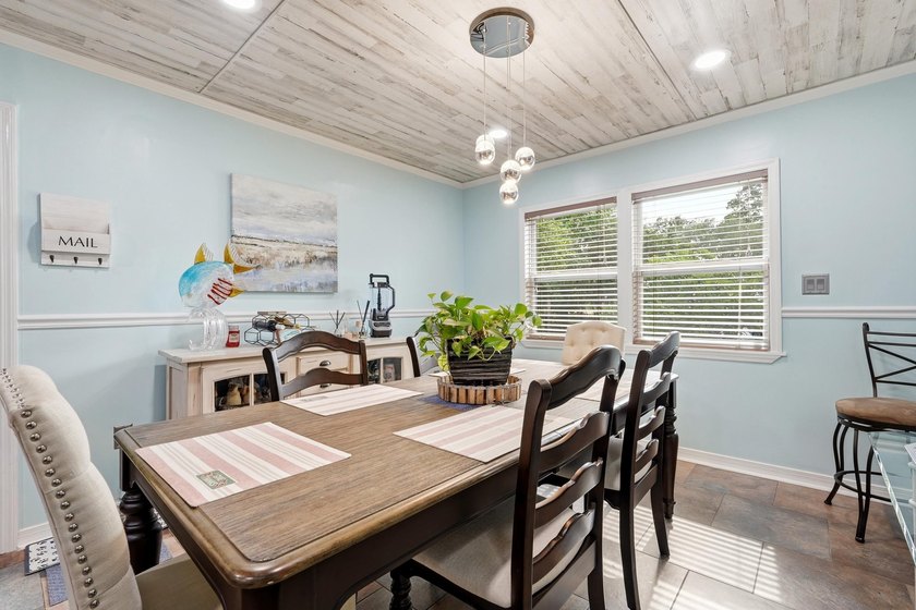 Welcome to the private community of Island Green, located in the - photo 13