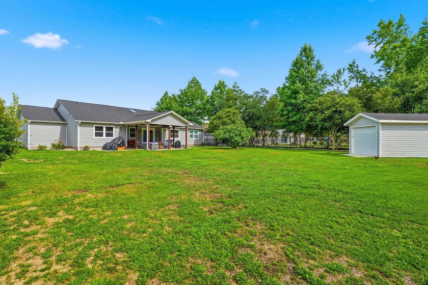 Welcome to the private community of Island Green, located in the - photo 31
