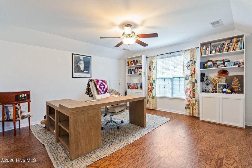 Welcome to this beautifully maintained home, perfectly situated - photo 37