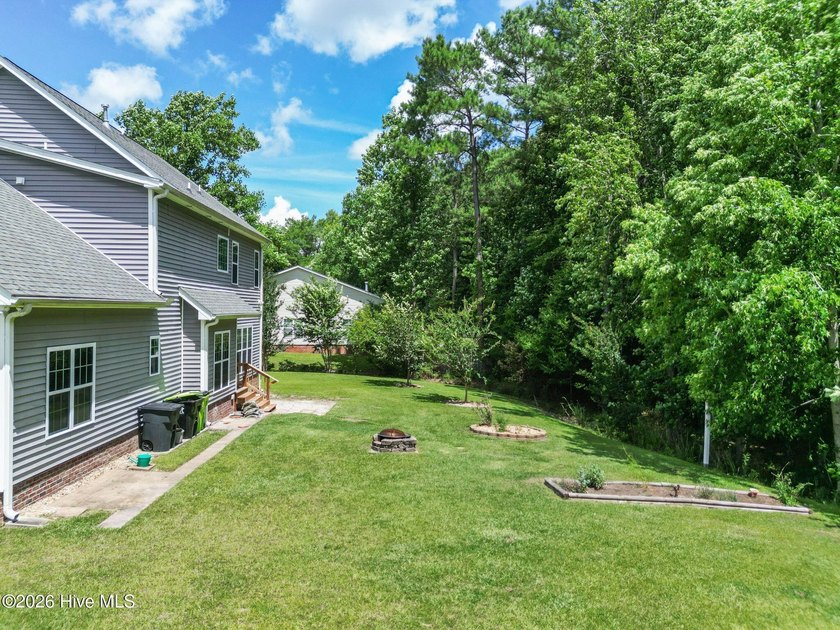 Welcome to this beautifully maintained home, perfectly situated - photo 48