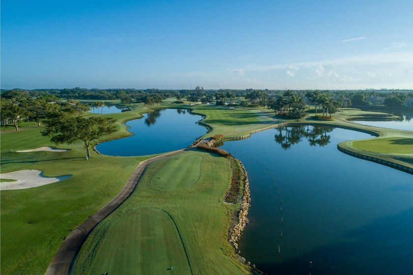 Enjoy the best of country club living at Hunters Run in this - photo 23
