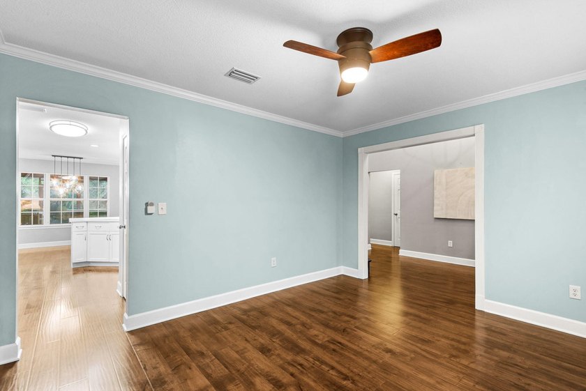 Welcome to 320 Branch Hill Park, where traditional charm meets - photo 20