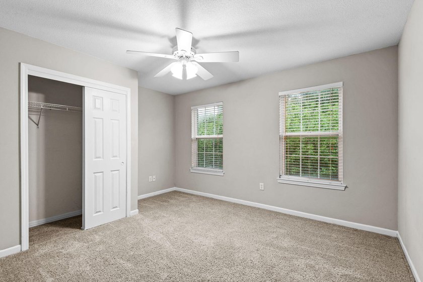 Welcome to 320 Branch Hill Park, where traditional charm meets - photo 36