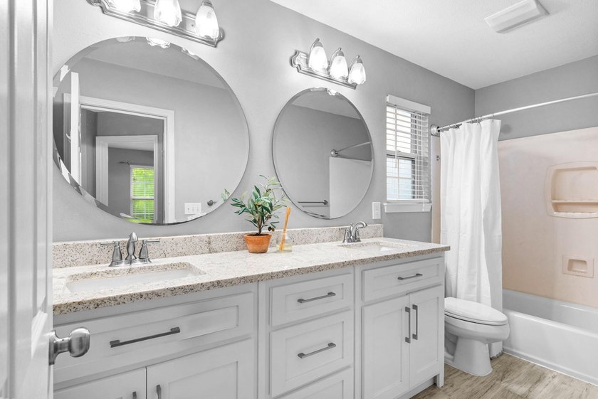 Welcome to 320 Branch Hill Park, where traditional charm meets - photo 38