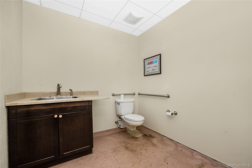 --Stop leasing when you can OWN your office suite! Approximately - photo 9