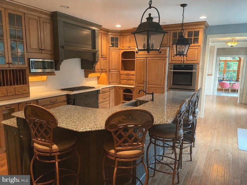 Nestled in the highly sought-after community of Brick House Farm - photo 13